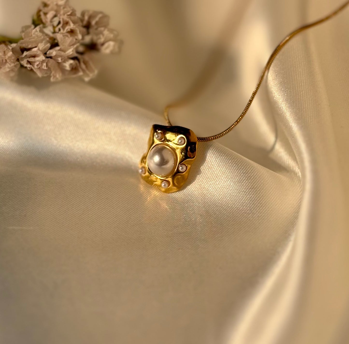 Aria necklace