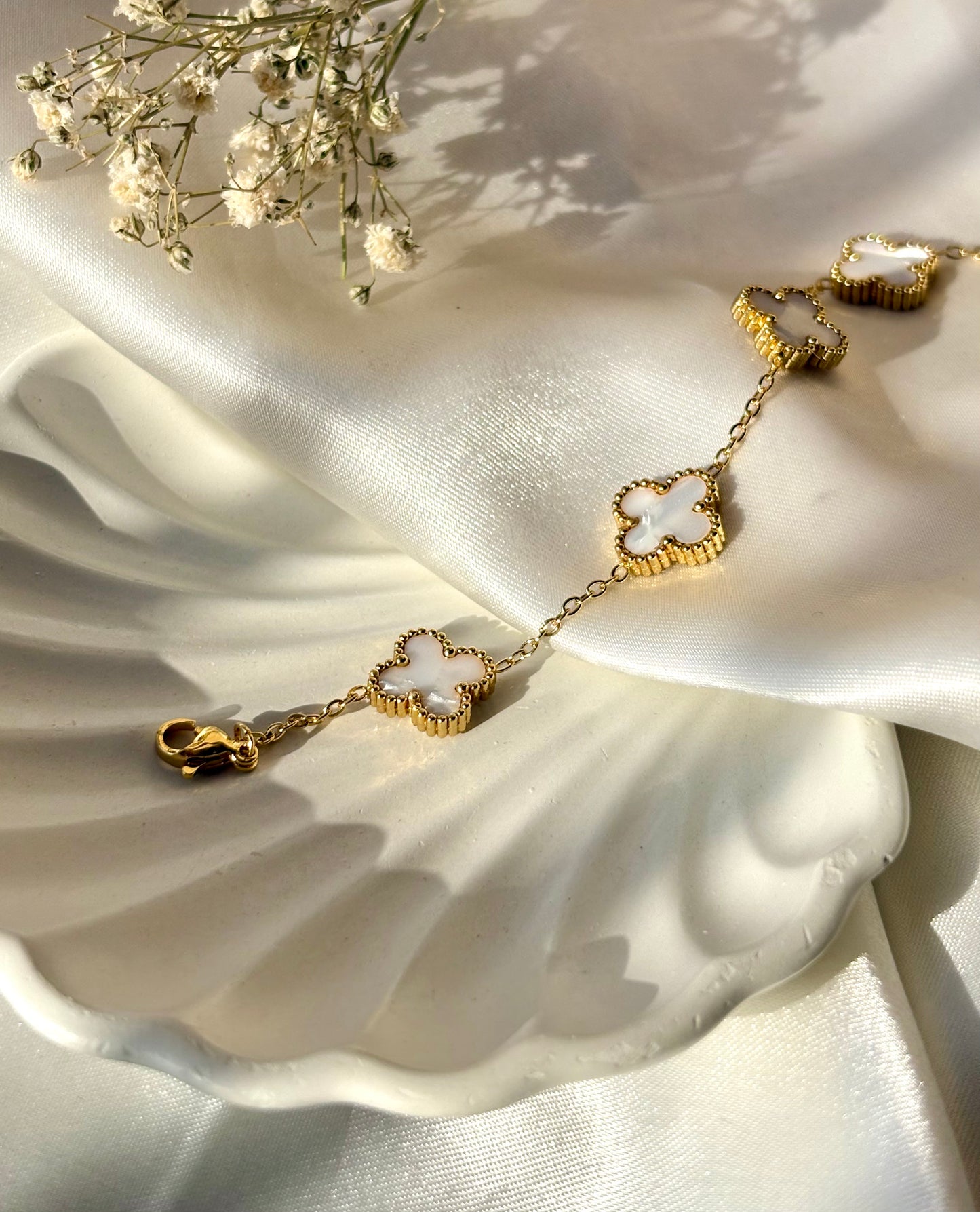 Ivy clover bracelet