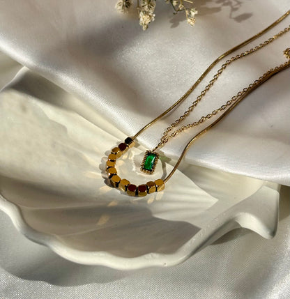 Emerald muse necklace