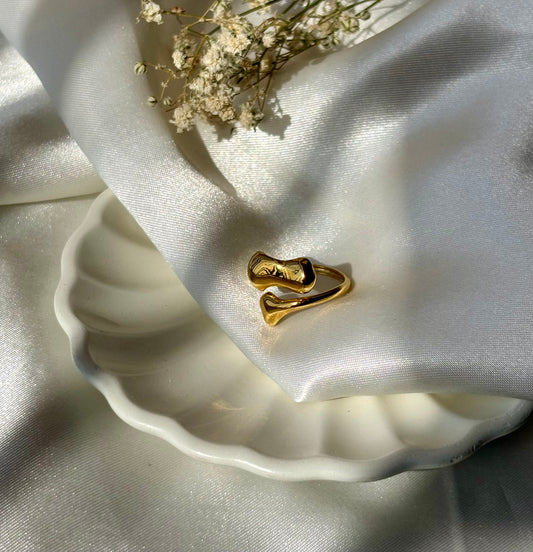 Yona ring