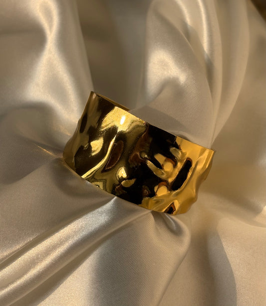 molten lava cuffs
